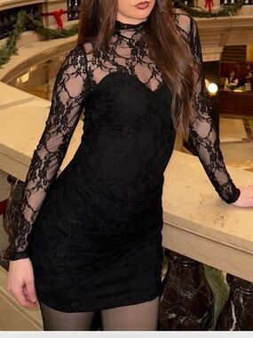 Black Lace Long-Sleeve Mini Dress - Elegant Evening Style